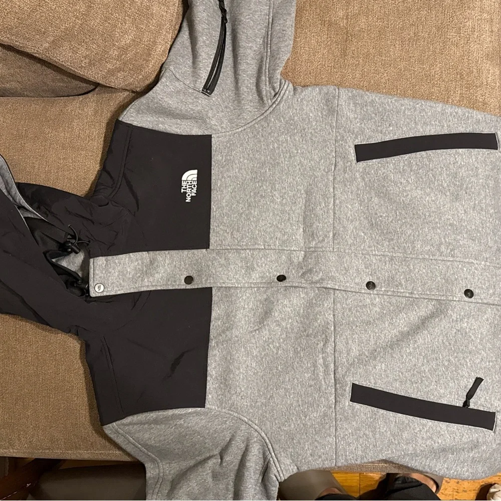 The North Face Men's Black and Gray Jacket - Picture 3 of 7